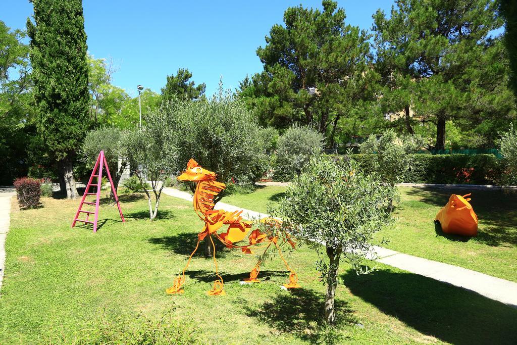 Kyriad Aix-En-Provence Mas Des Oliviers Exteriér fotografie